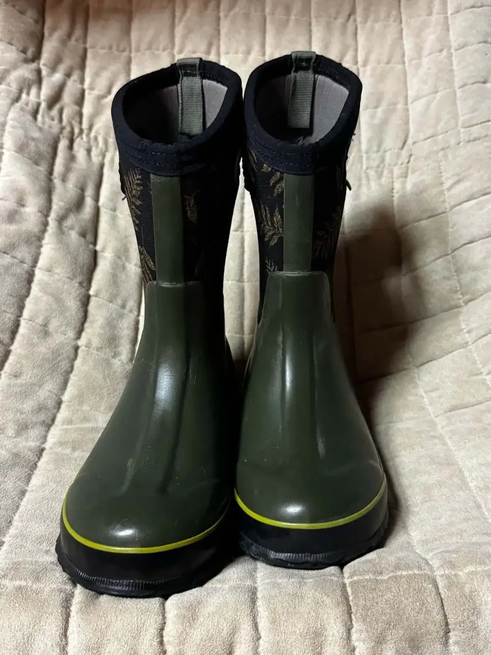 Kids Bogs Classic Fern Leaf Waterproof Rain Boots Size 2
